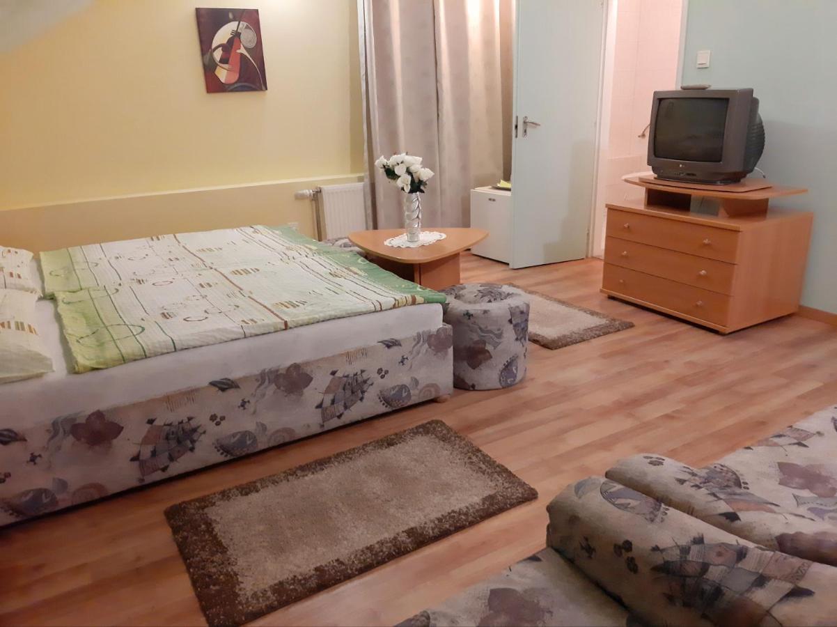 Panorama Szallas Miskolc Bagian luar foto