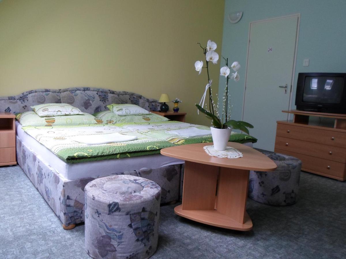 Panorama Szallas Miskolc Bagian luar foto