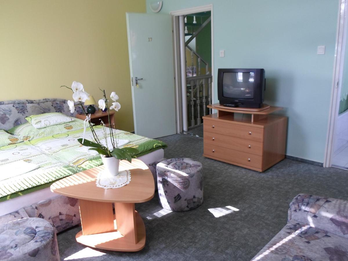 Panorama Szallas Miskolc Bagian luar foto